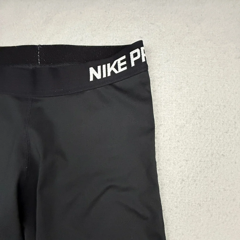 Nike Pro Leggings Womens Medium Black Athletic Dri-Fit Cropped Compression